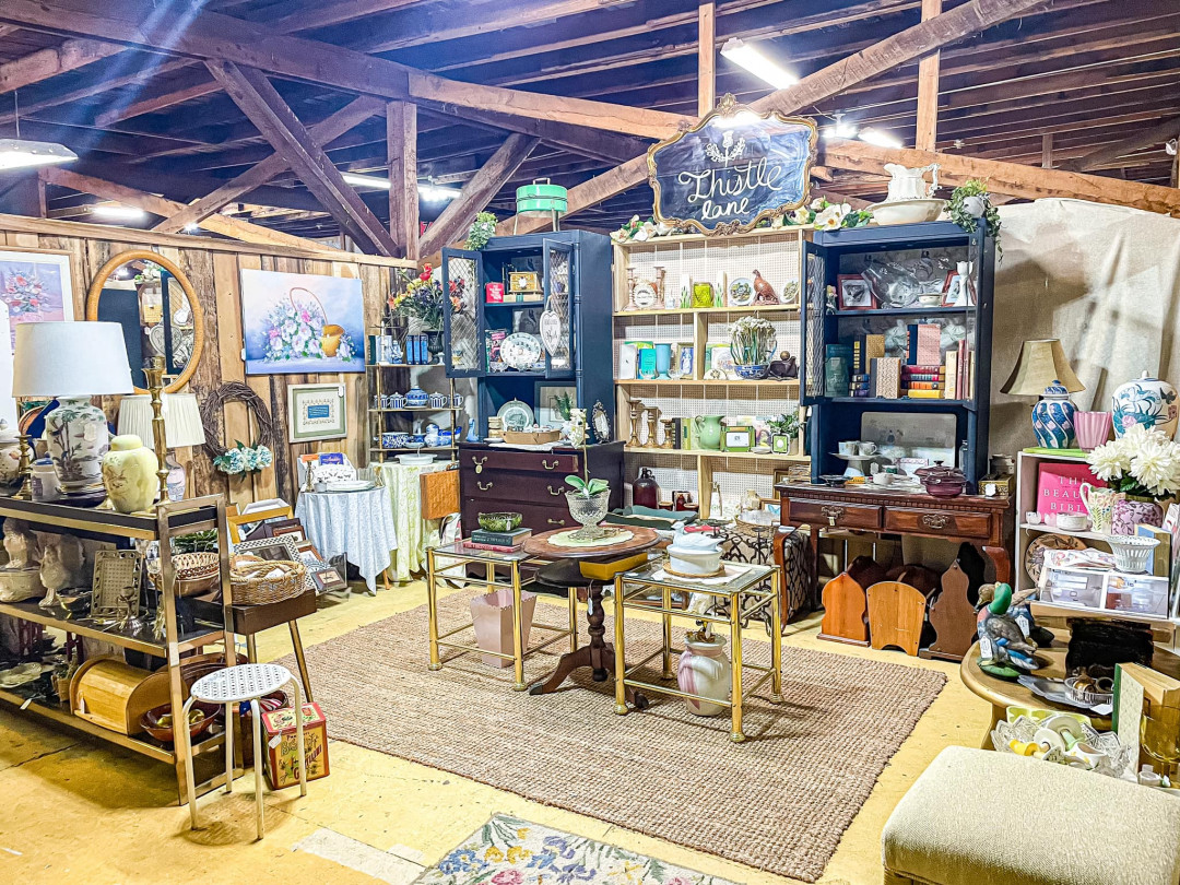 Picker's Paradise Antique Vendors Market