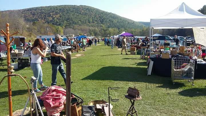 Creekside Flea Market