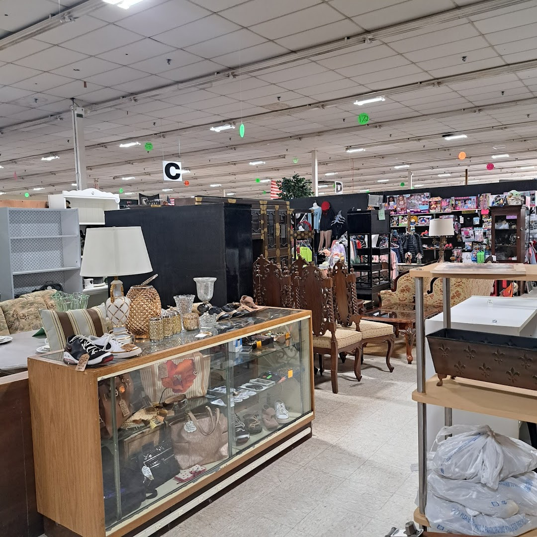 West Main Street Flea Market