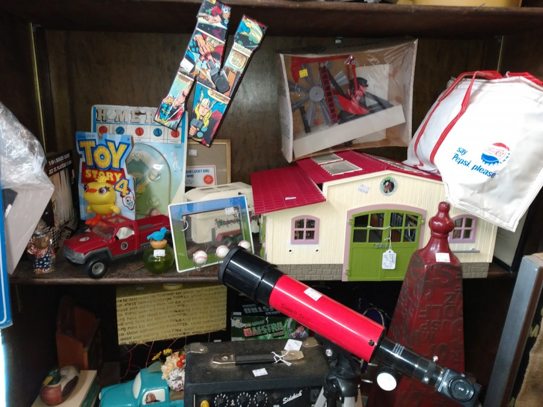 Weekend Warriors Flea Market