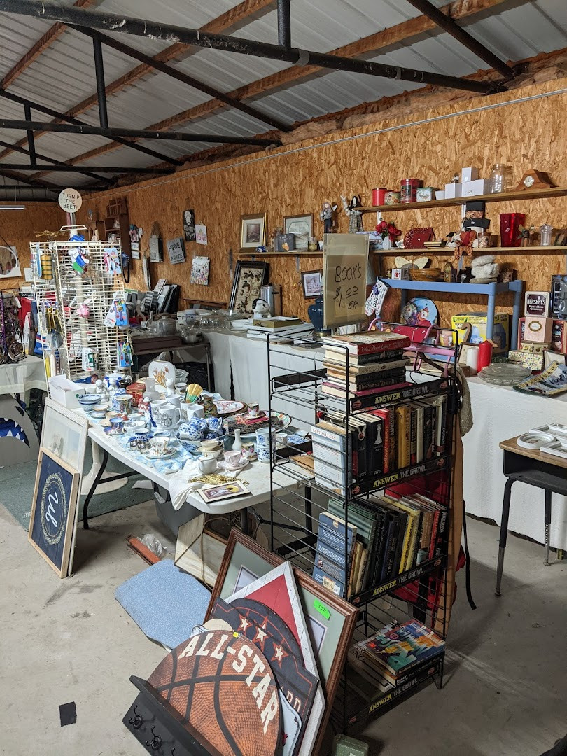 Uncle Dave's Flea Market