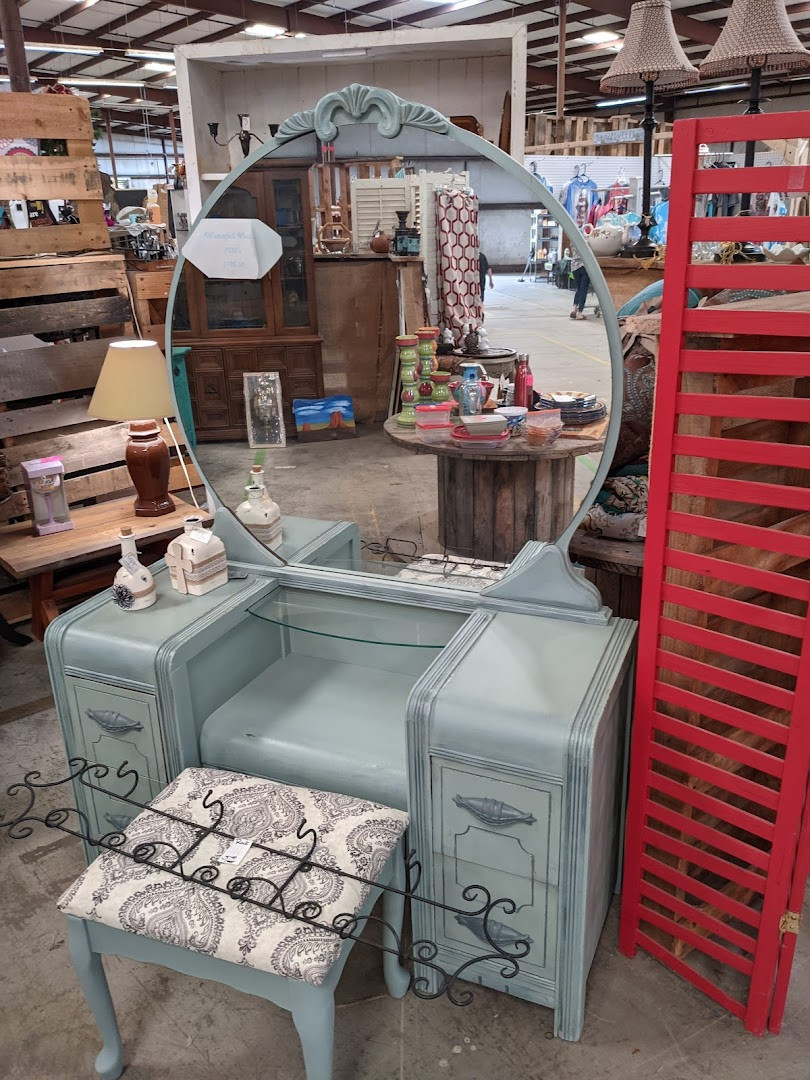 Hwy 15 Flea Market