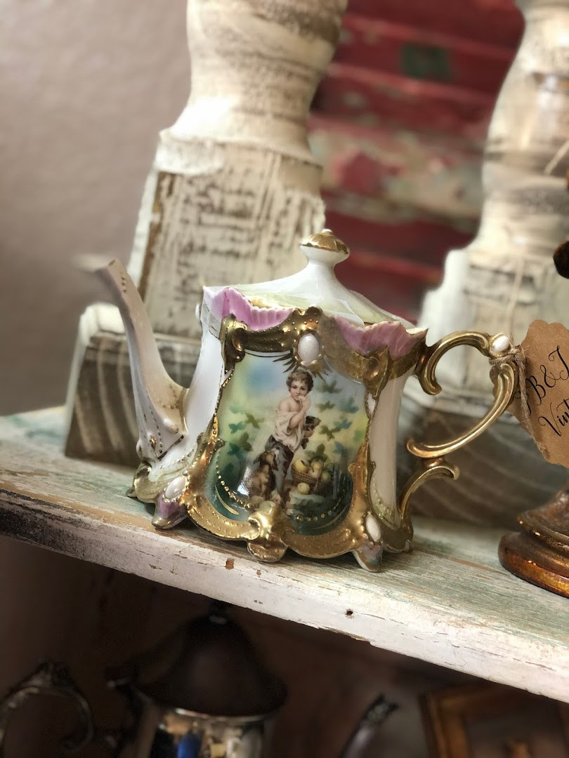 Owls Nest Flea Market