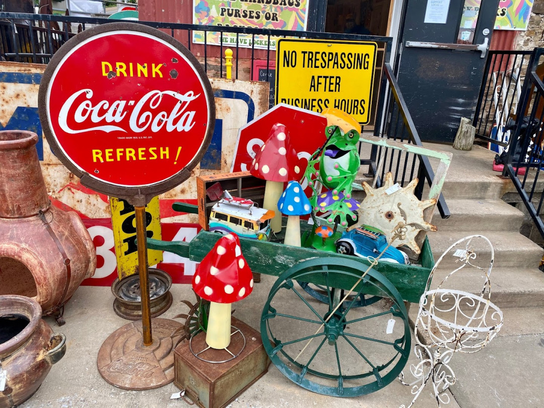 Fayetteville's Funky Flea Market