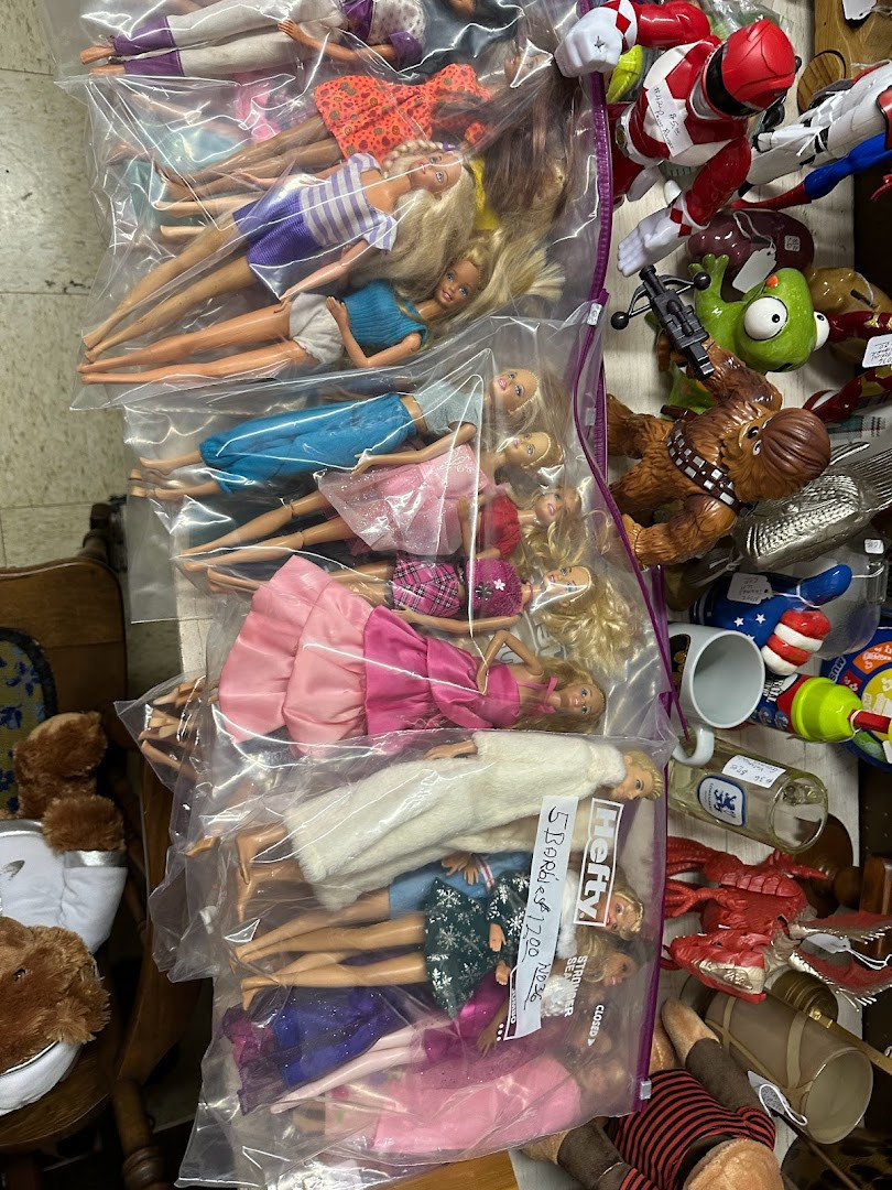 Eagle's Landing Flea Market