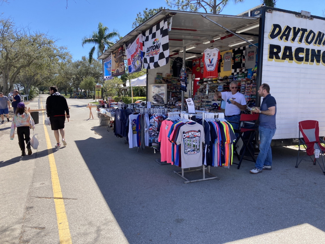 Daytona Flea &amp; Farmer's Market