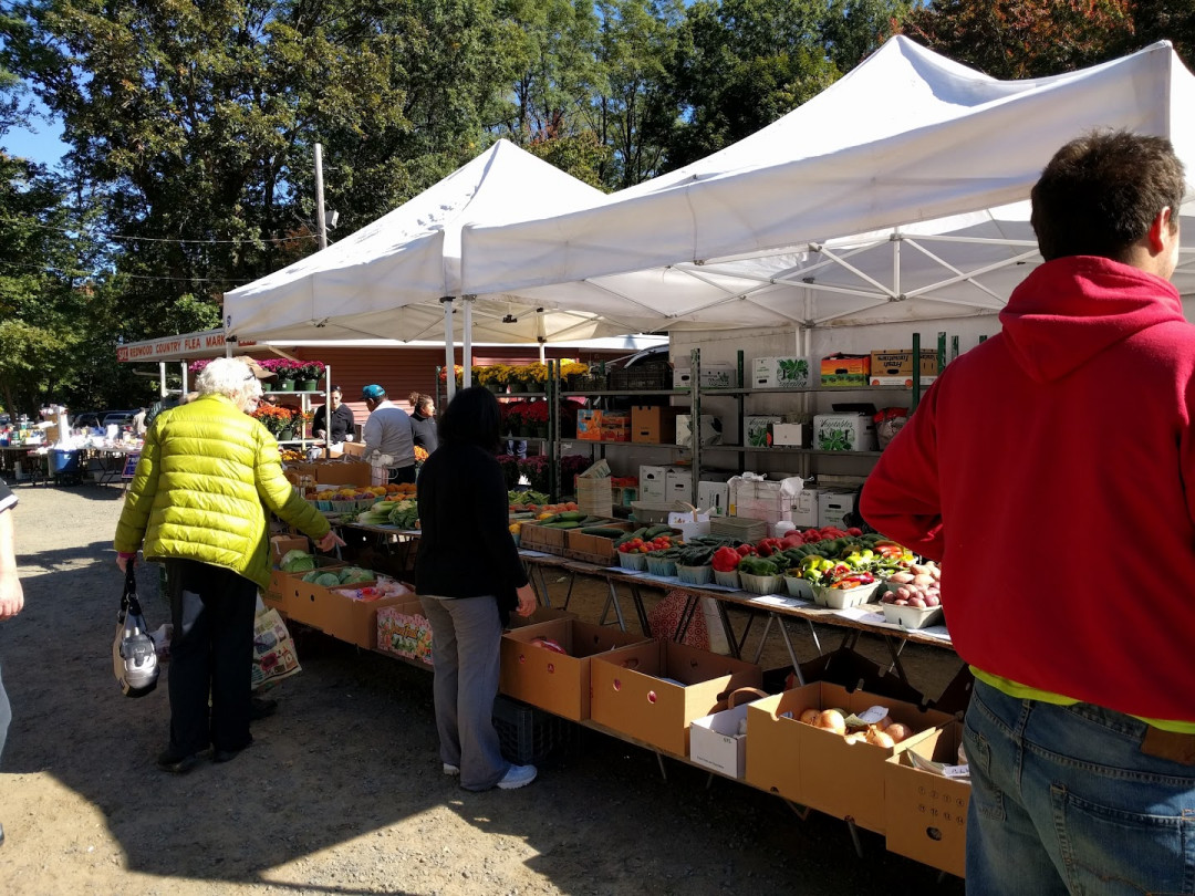 Redwood Country Flea Market