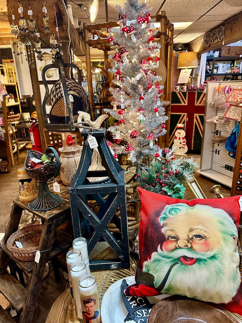 Fayetteville's Funky Flea Market