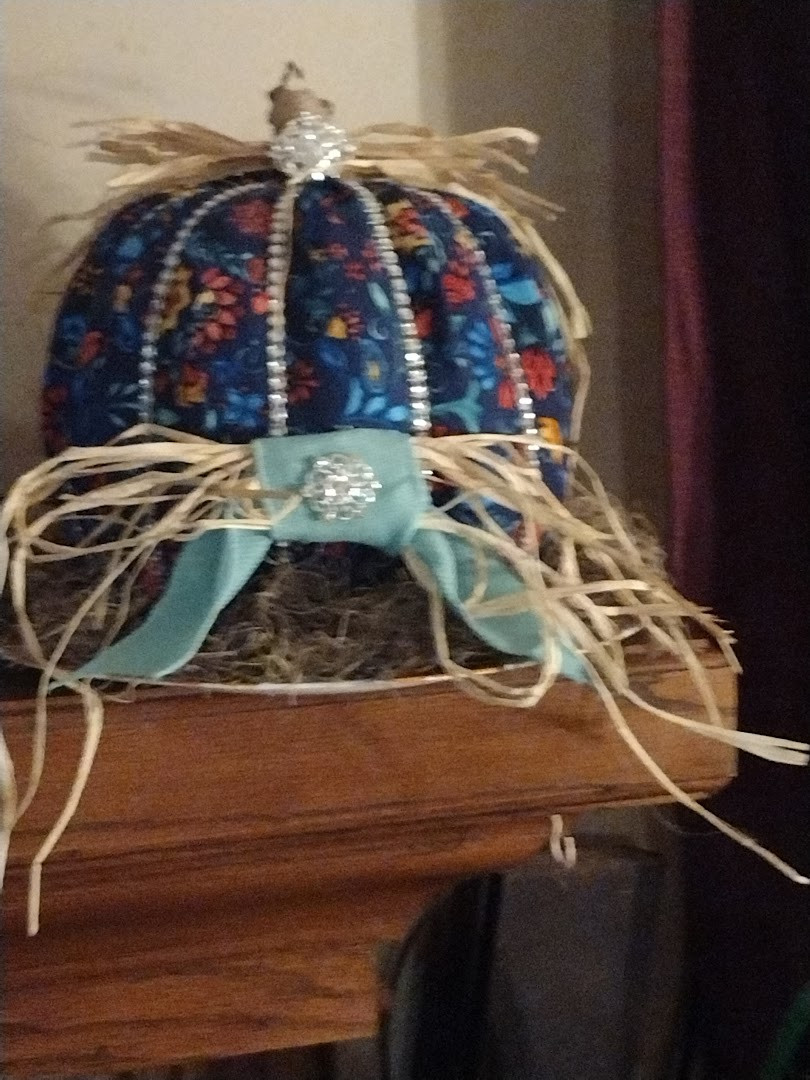 Linda's Uniques