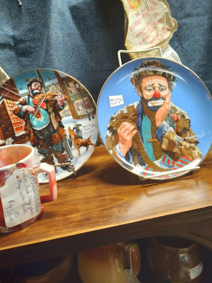 Red Shed Flea Market