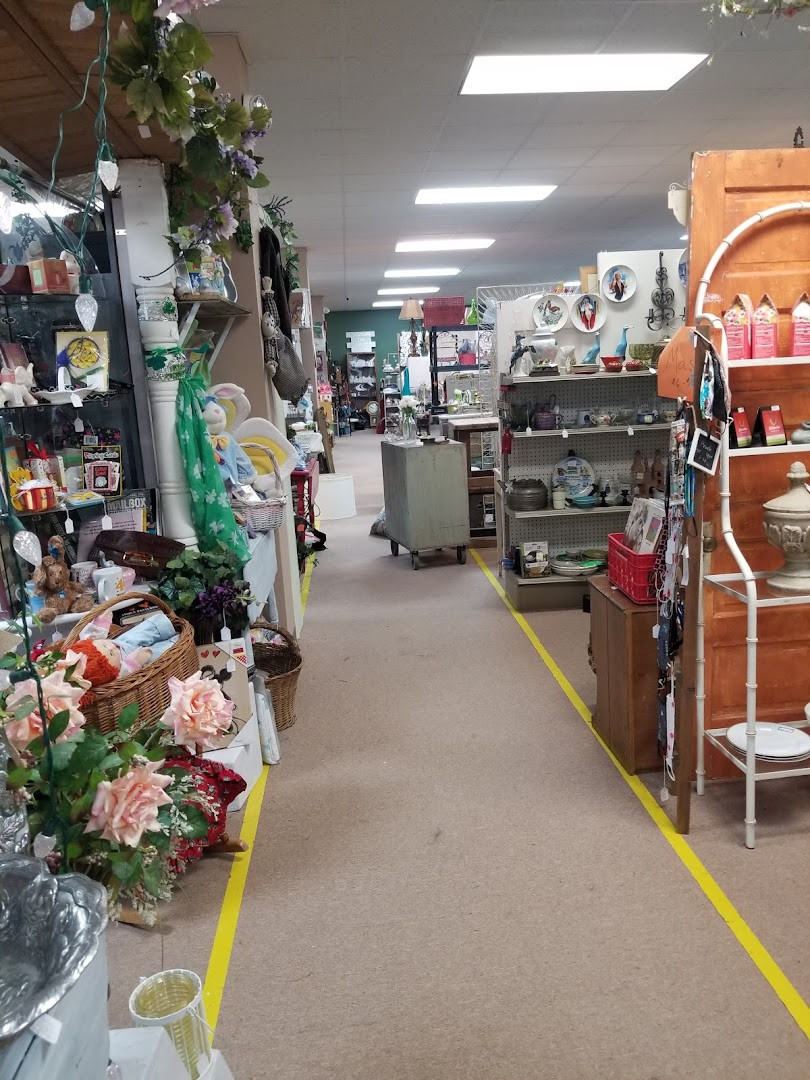 Owls Nest Flea Market
