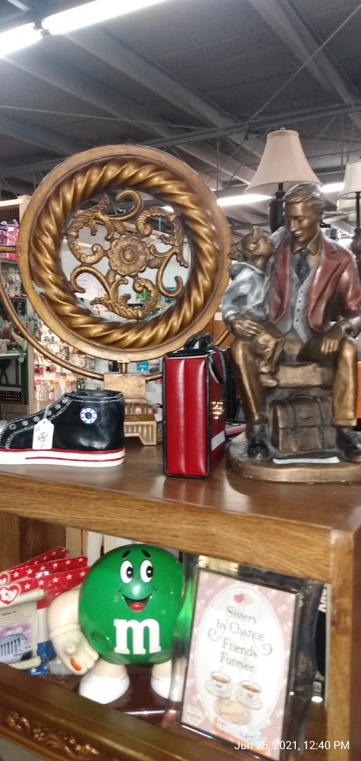 Olde Towne Benton Flea Market, Antiques &amp; Collectibles