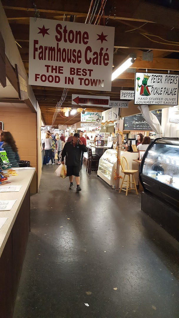 Renninger's Antique and Farmers' Market