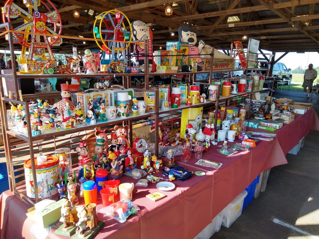 Renninger's Antique and Farmers' Market