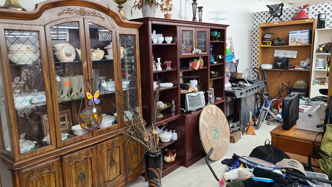 Huge Flea Market