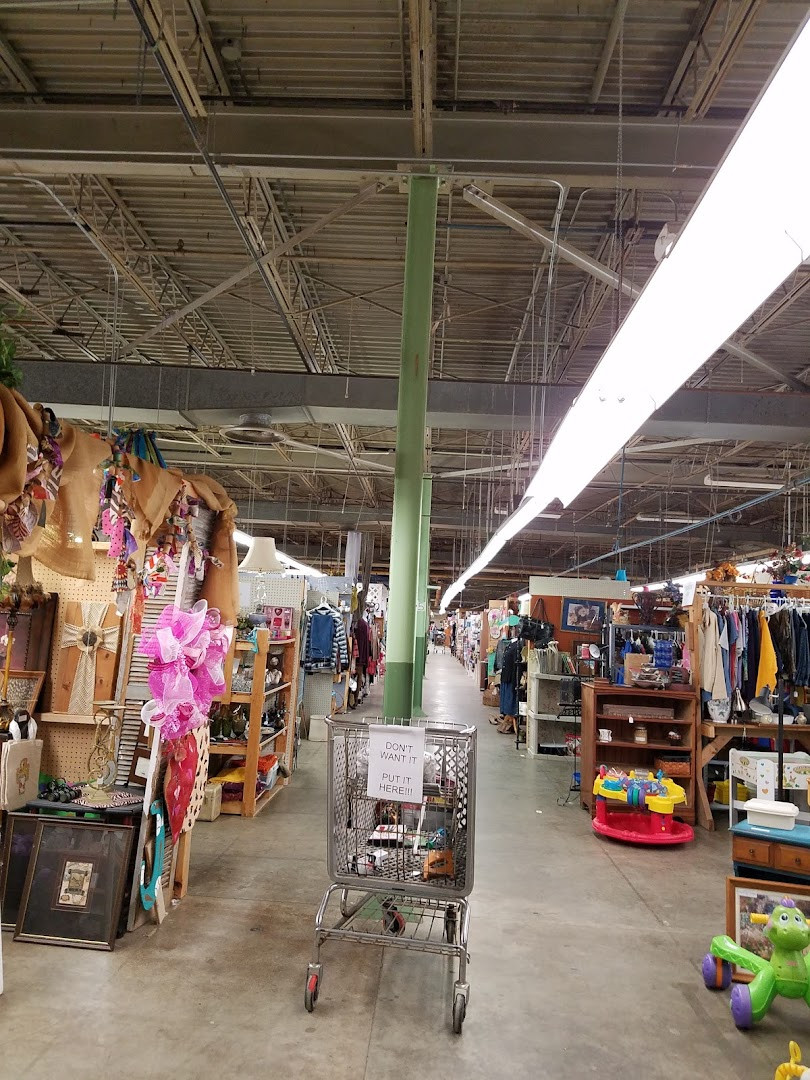 Merchant Outlet Mall