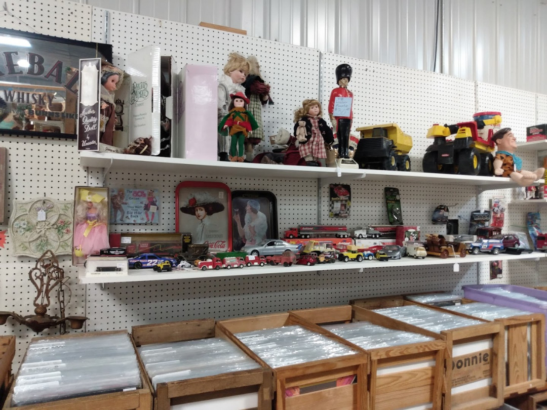 Me &amp; My Sisters Flea Market