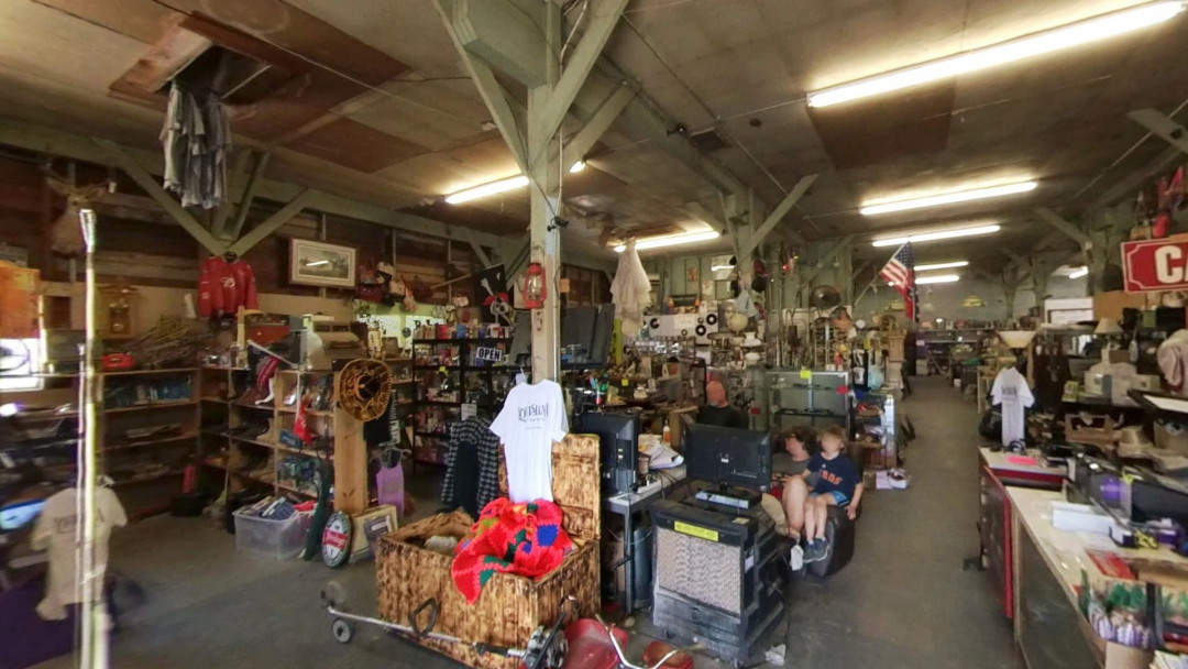 Family &amp; Friends Flea Market