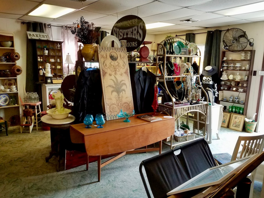 River Road Flea Market