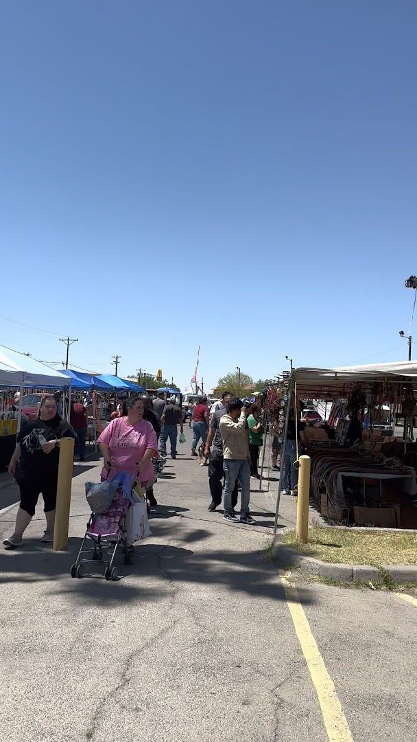 FOX PLAZA MERCADO (OUTDOOR MARKET)