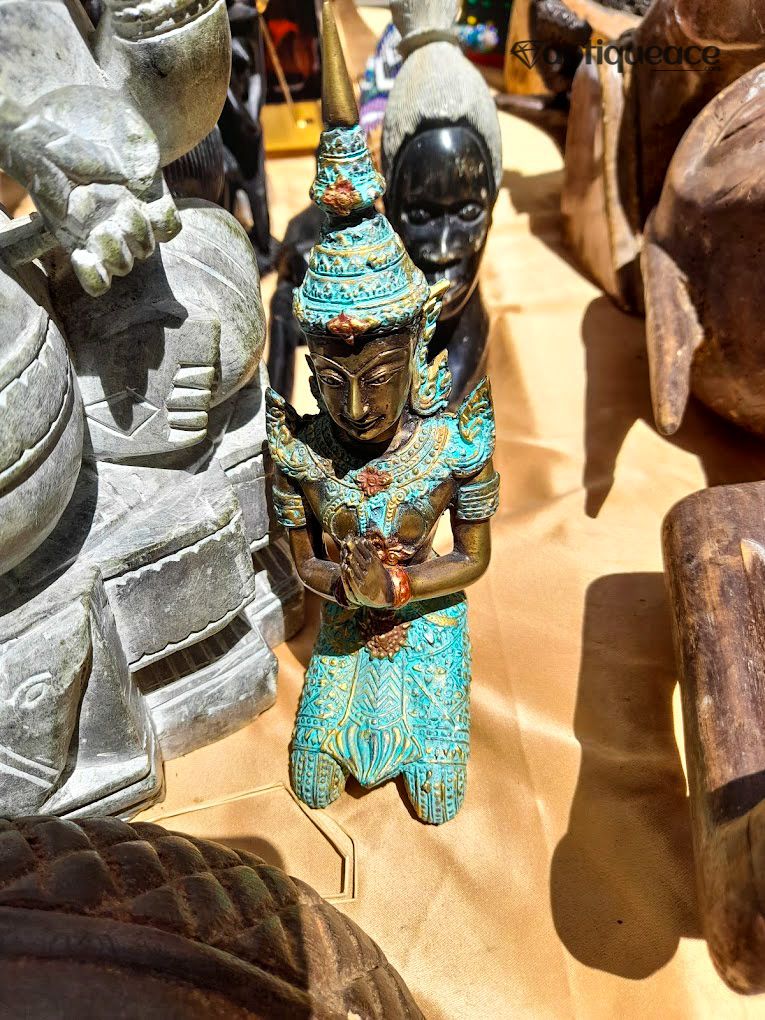 Chelsea Flea Market NYC