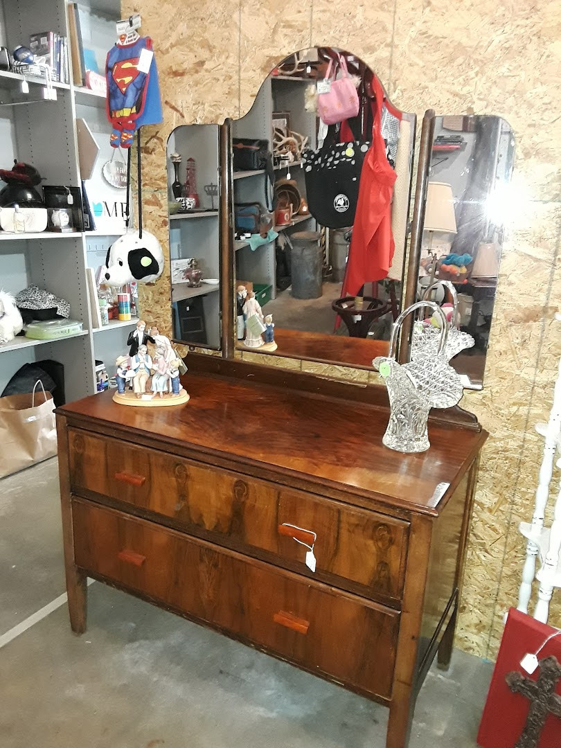 J And L Flea Market