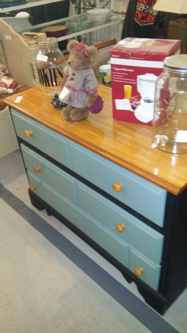 Frankie D's Fleamarket