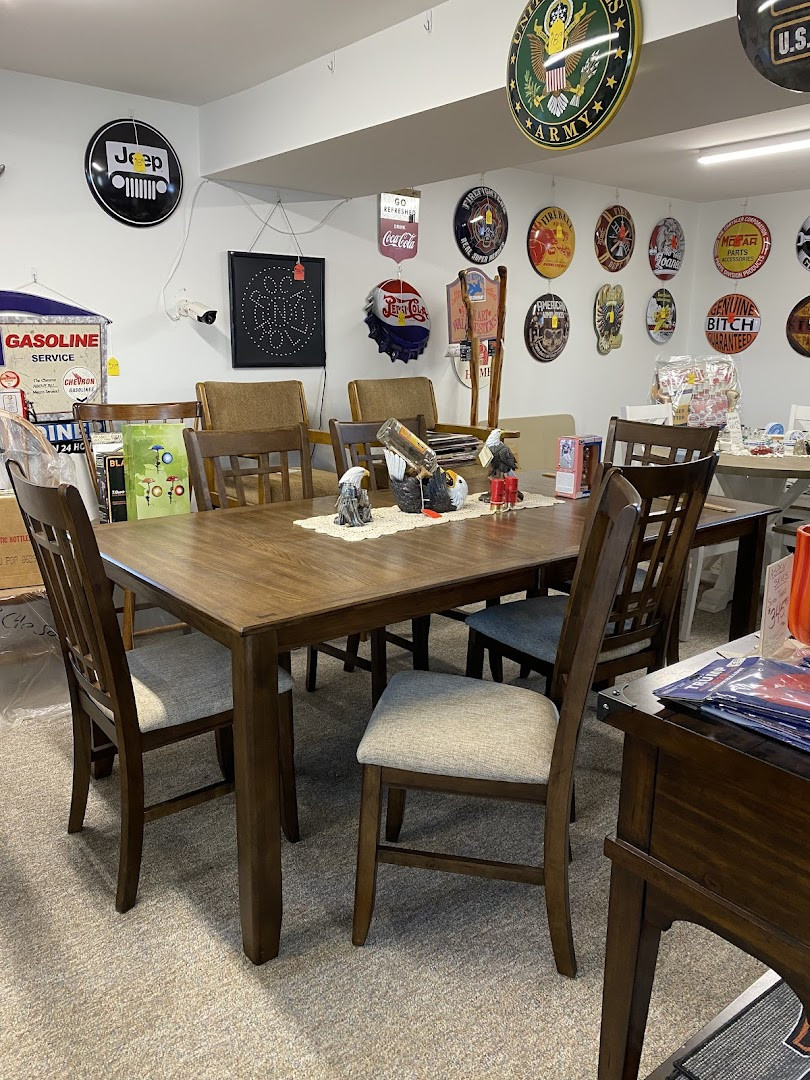 Uncle John's Flea Market