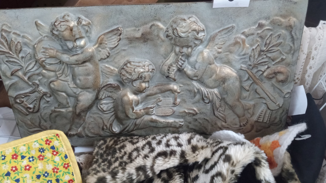 Sharon's Discounts Flea Market