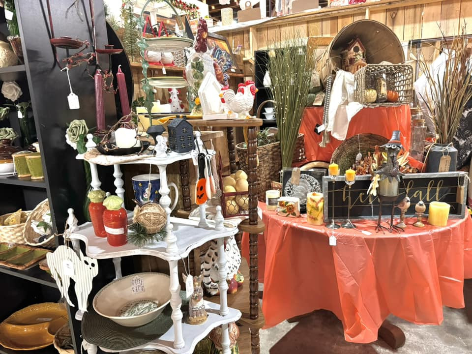 Picker's Paradise Antique Vendors Market