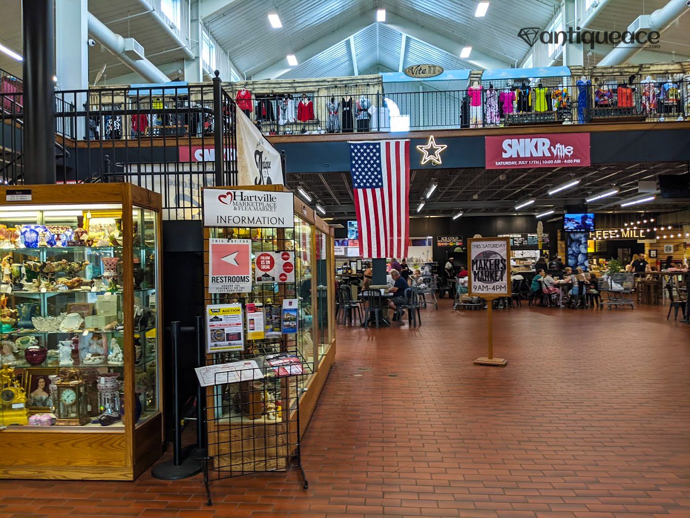 Hartville Marketplace &amp; Flea Market
