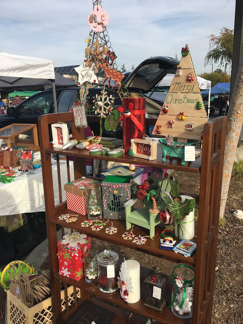 De Anza College Flea Market / DASG Flea Market