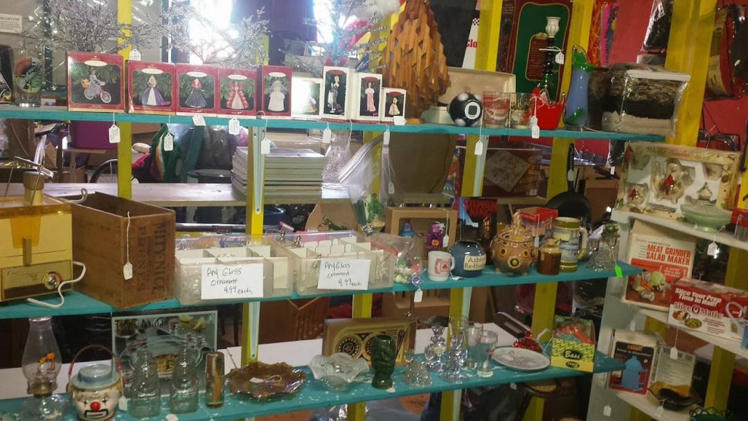 Awesome Possum Flea Market