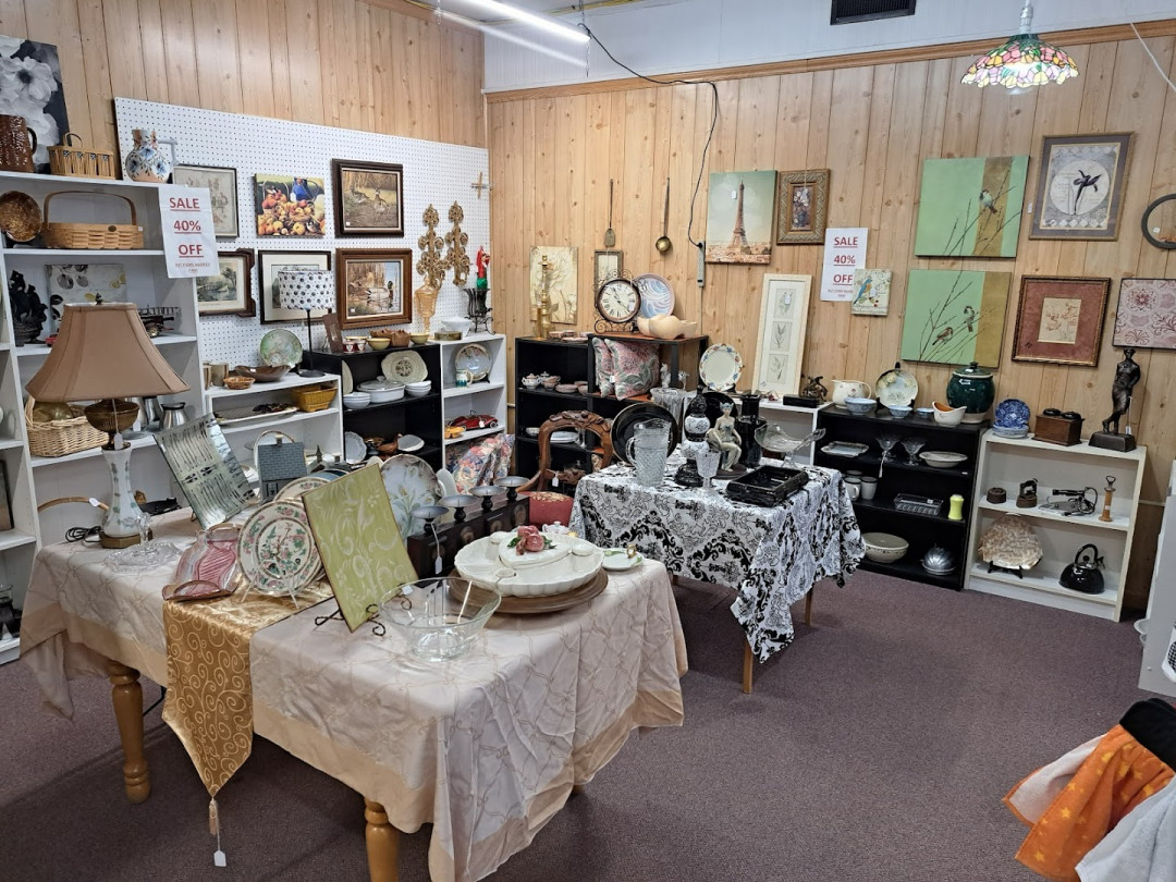Klassy Klutter Indoor Flea Market