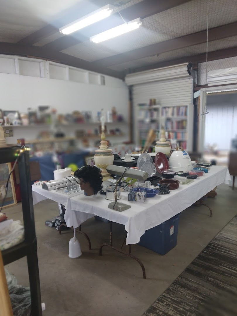 Lindale Country Flea Market