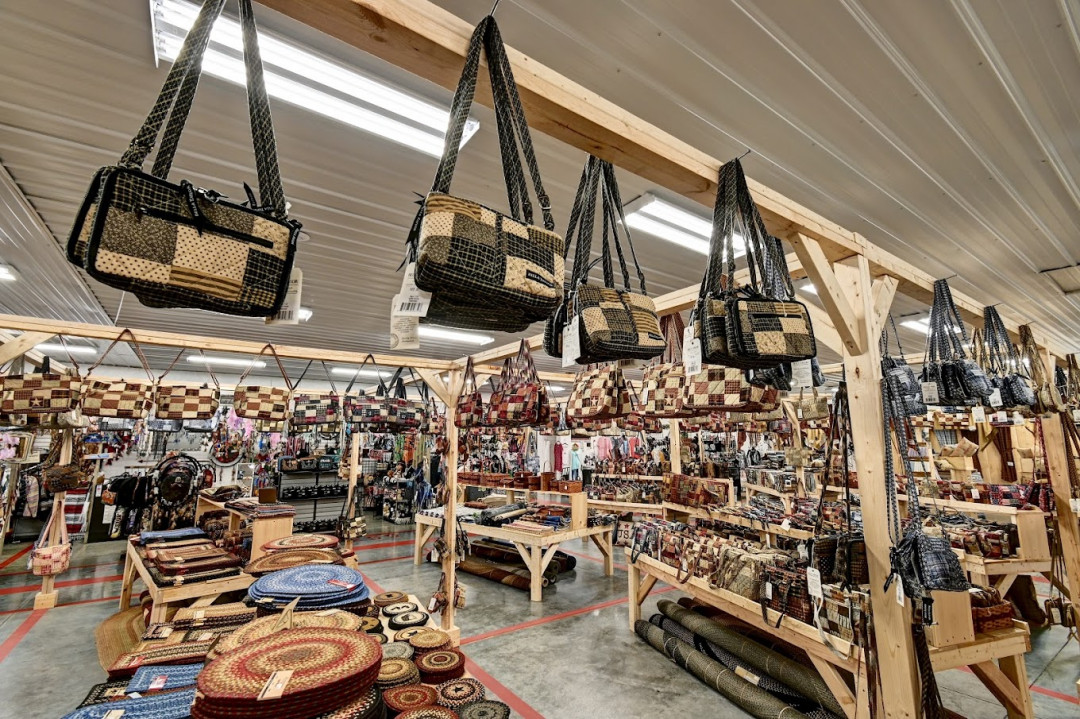 Walnut Creek Amish Flea Market