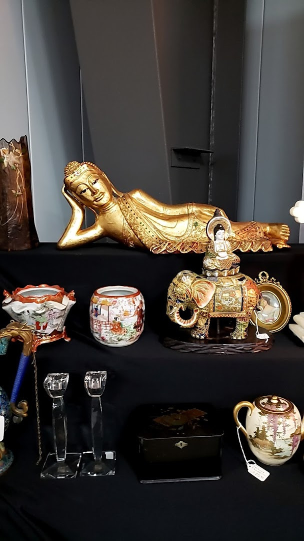BELLEVILLE FLEA MARKET