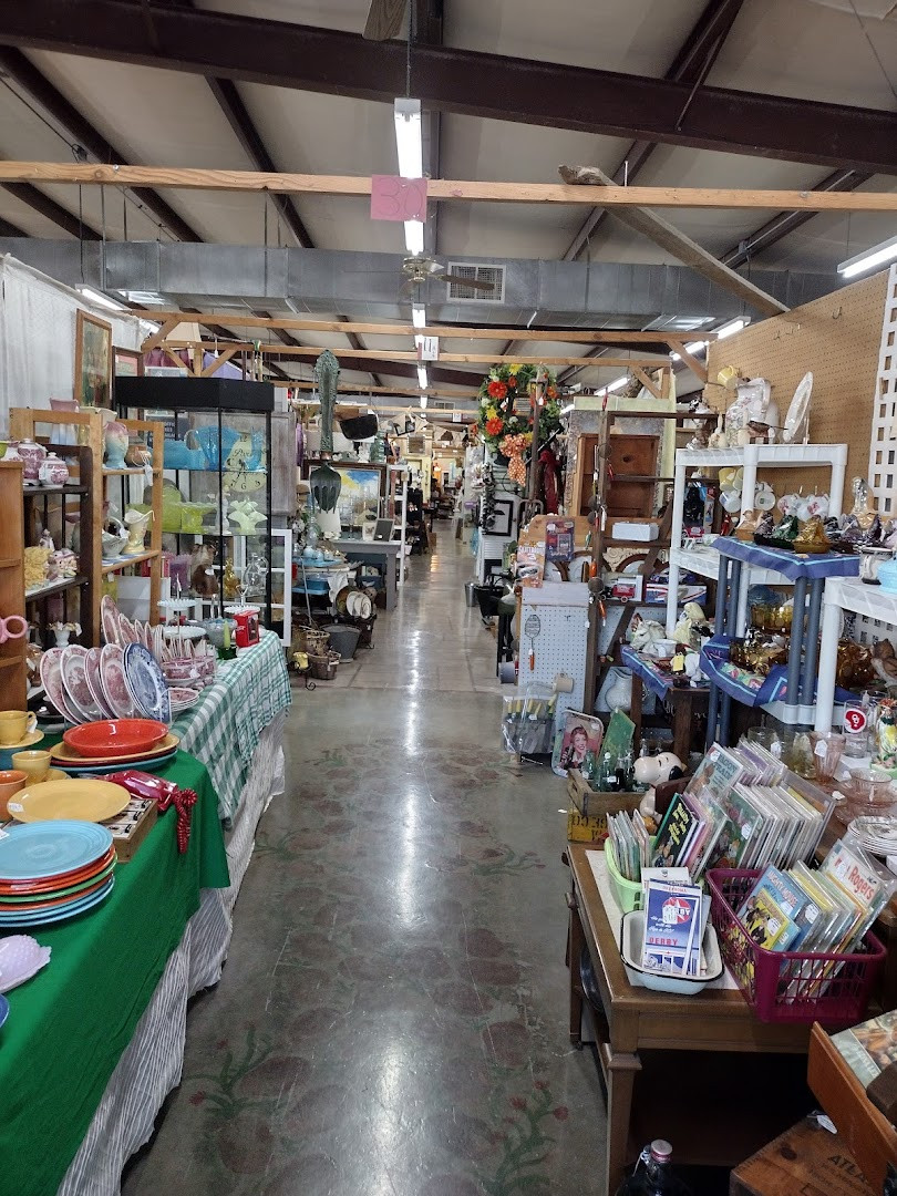 Tontitown Flea Market &amp; Antique Mall