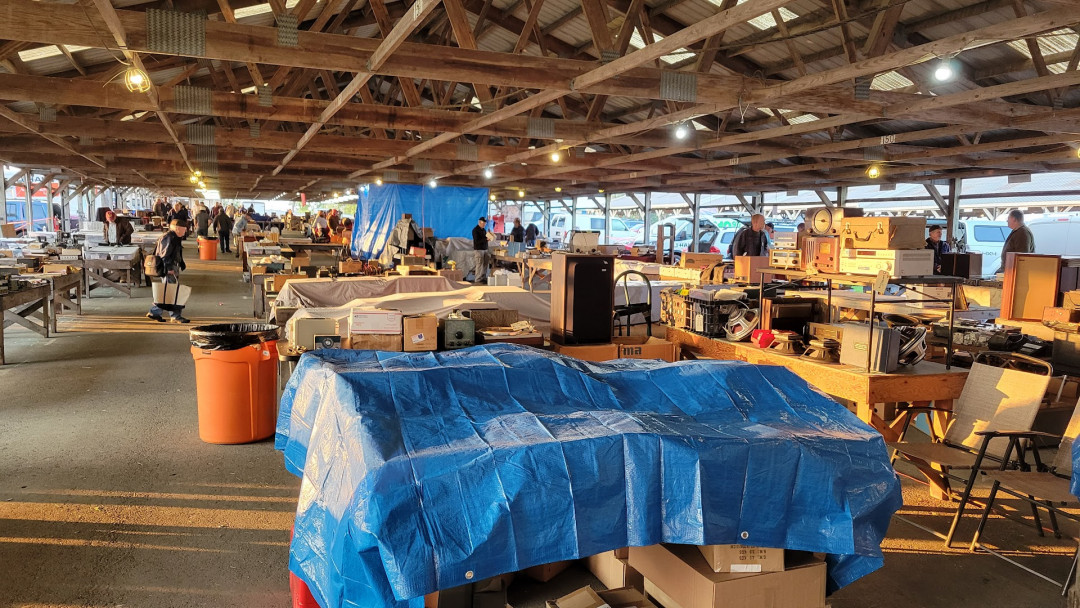 Renninger's Antique and Farmers' Market