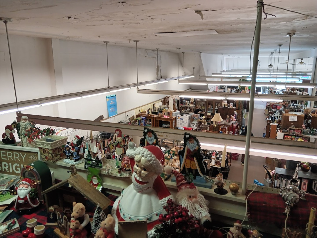 Mac's Attic Flea Market