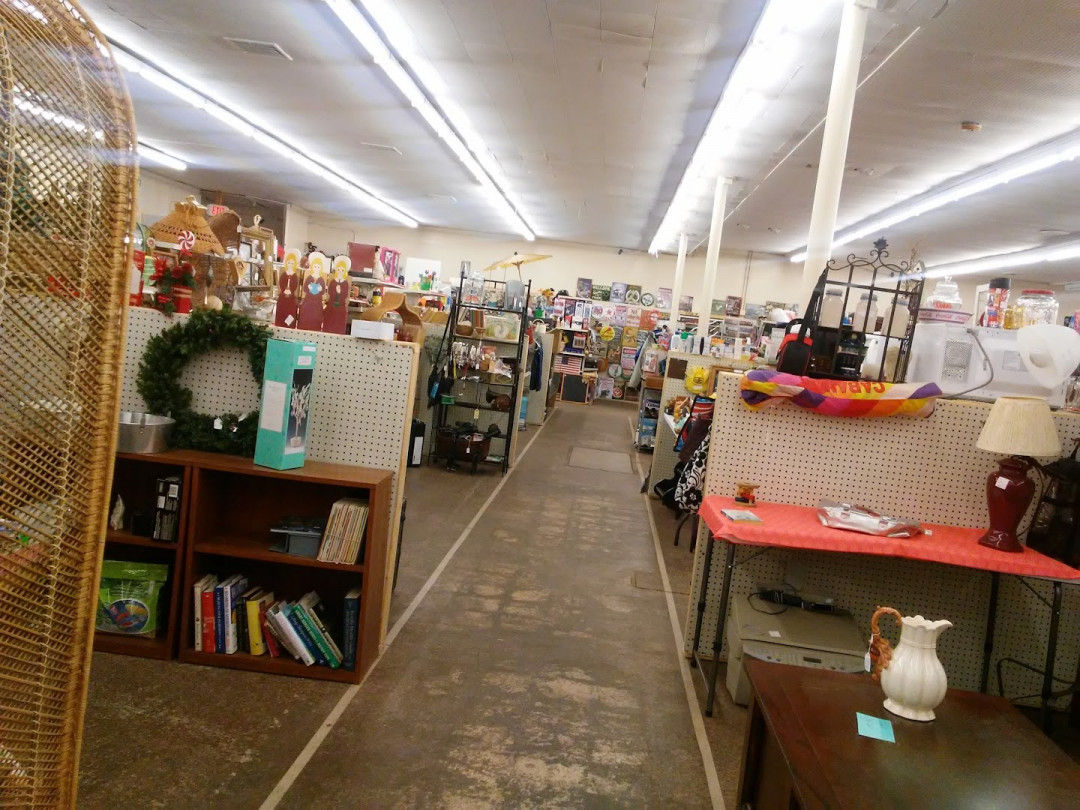 Frankie D's Flea Market