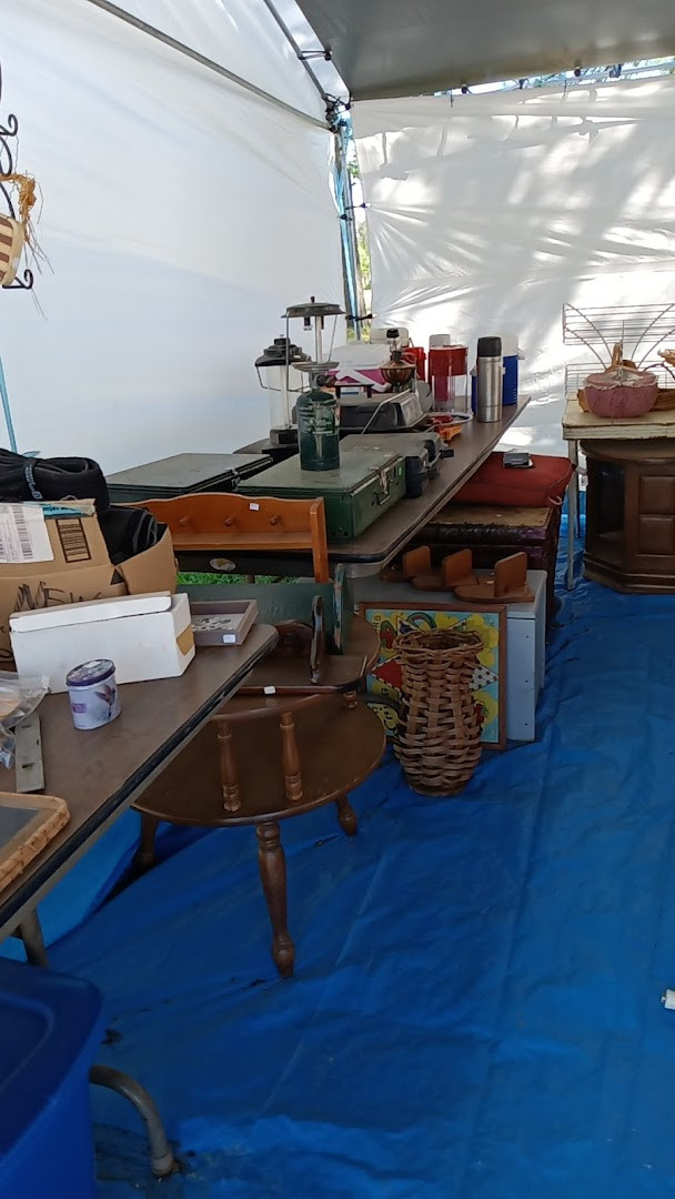 Deb's Flea Market