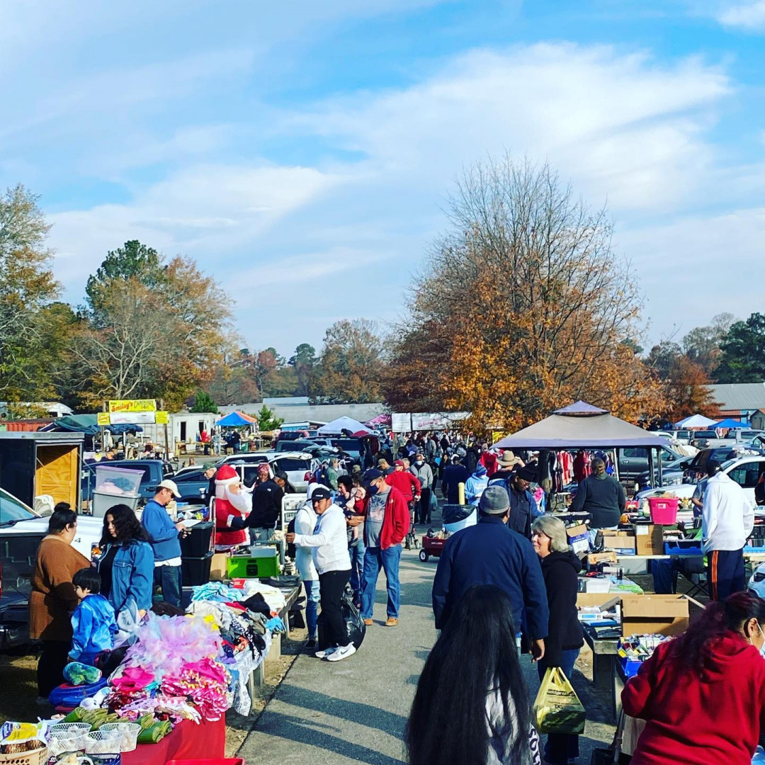 Smileys Flea Market