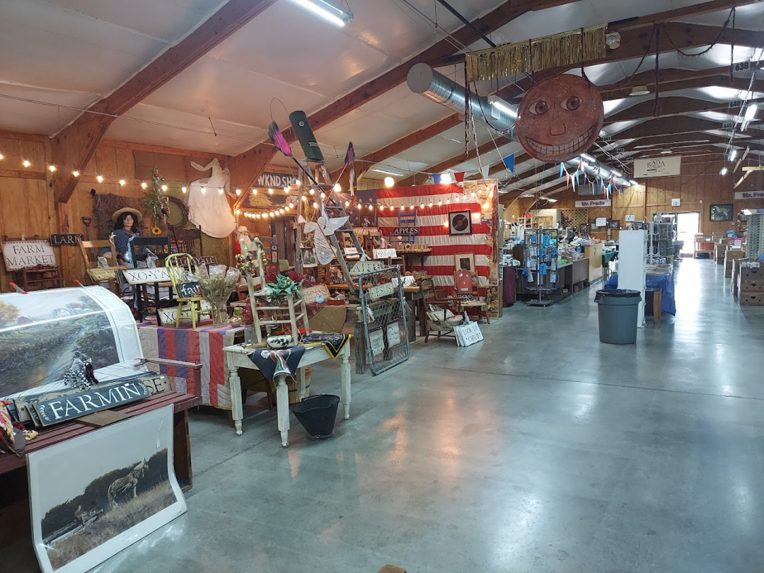Traders Mall Flea Market