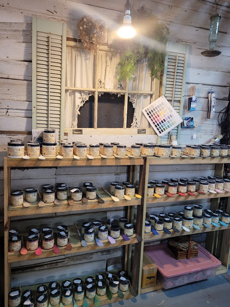 Old Round Up Flea Market and Antiques