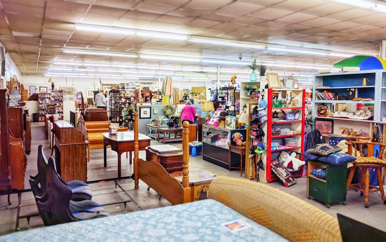 Webbs Indoor Flea Market