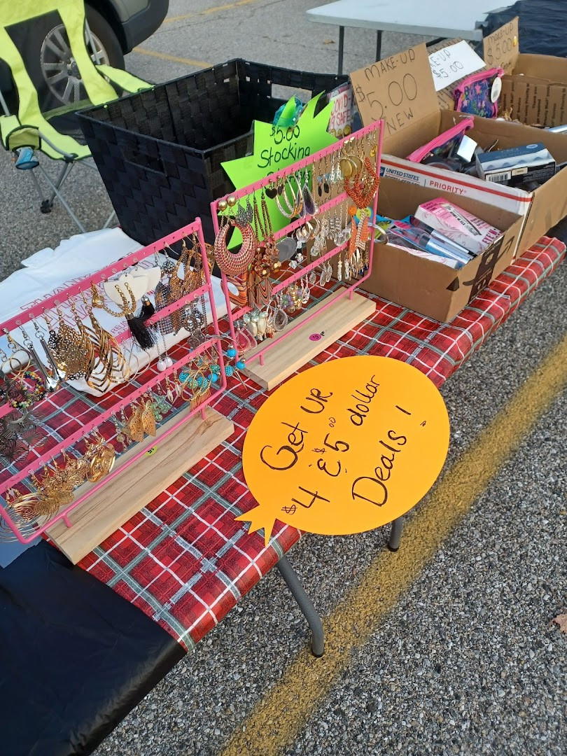 8th Ave Flea Market