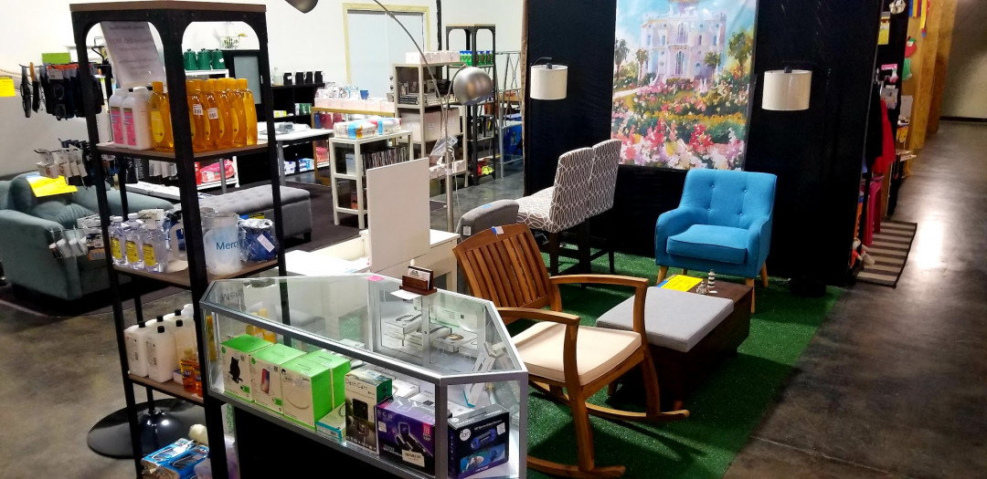 Electronics-N-Uniques Flea Market