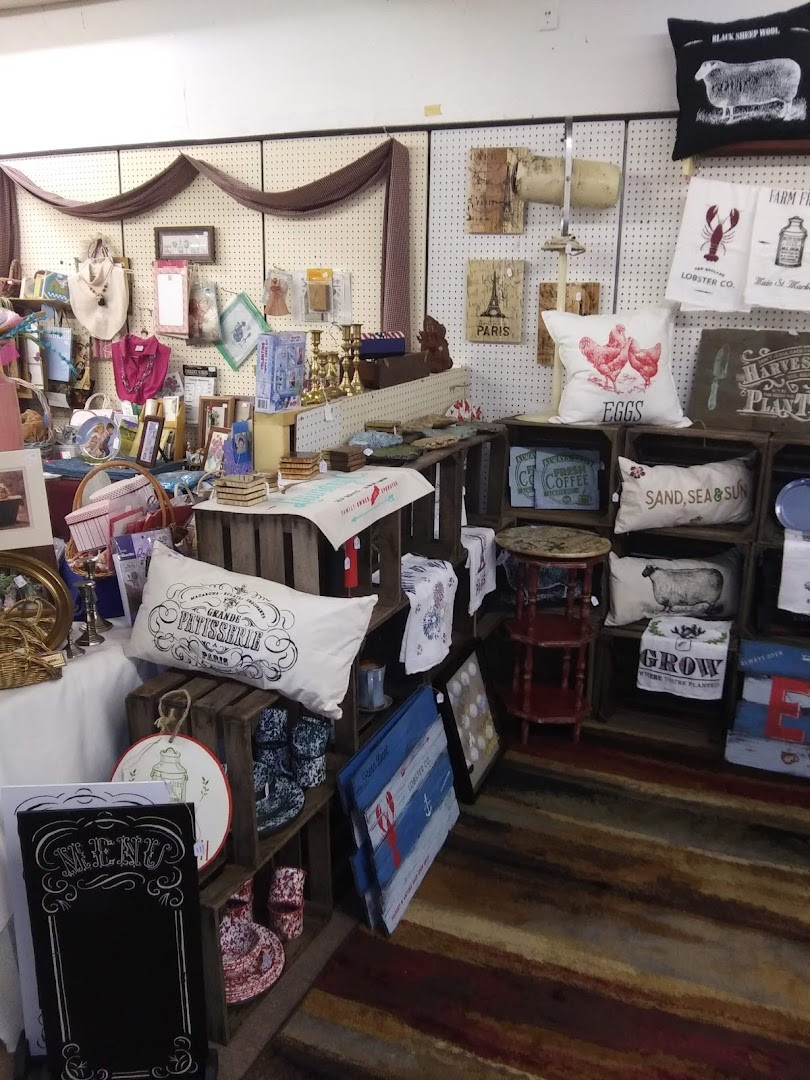 Mac's Attic Flea Market