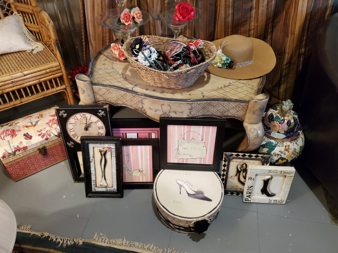 New Egypt Flea Market Village